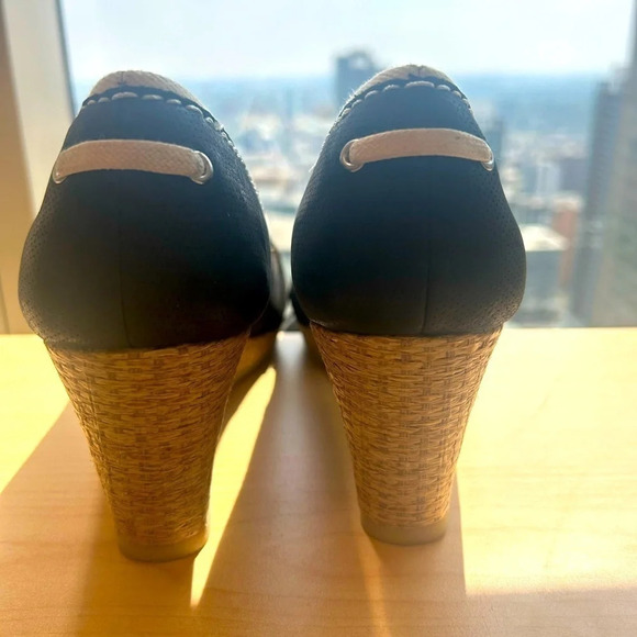 Clark’s 8m wedge leather shoes worn once!!! Too narrow for me :( black leather - Picture 5 of 8